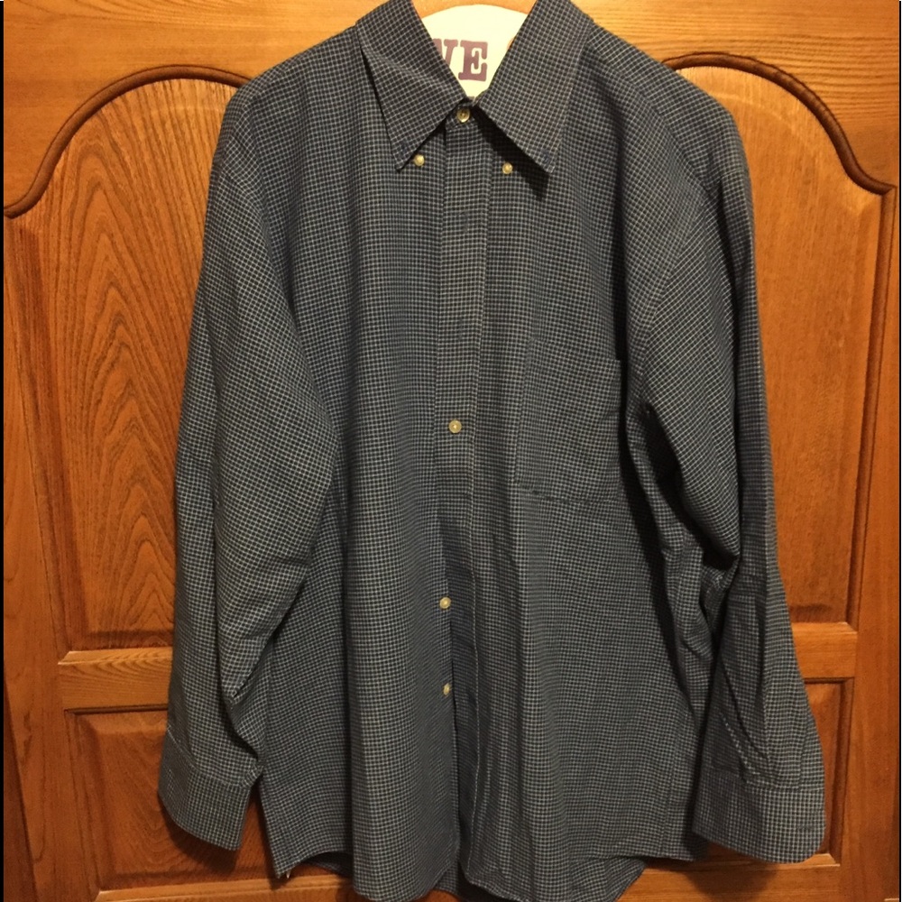 Men’s long sleeve shirt